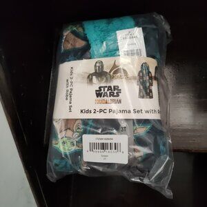 New! Star Wars Kids' 3-piece Pajamas Robe Boys Sleepwear tee Toddler size 3T NWT